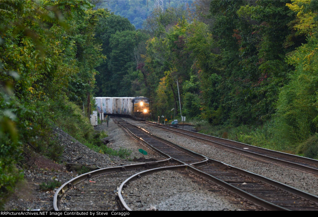  CSX 815 - Lead Engine